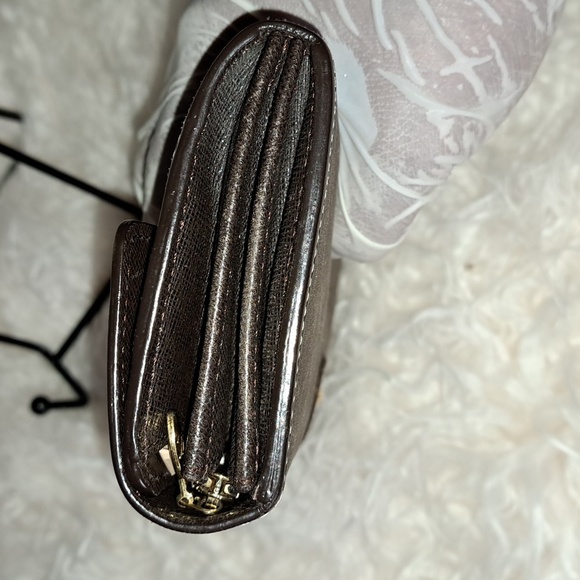 Louis Vuitton Monogram Idylle Canvas Sarah Wallet - Picture 6 of 16